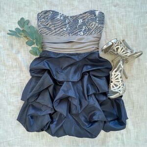 Vintage Three Hearts Balloon Bubble Sequence Bow Strapless Dress NWT